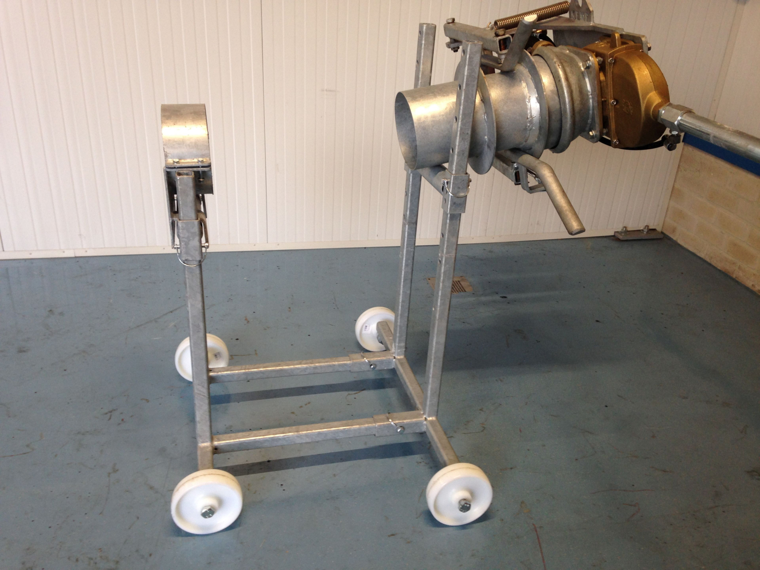 Tube hitching system (SK)